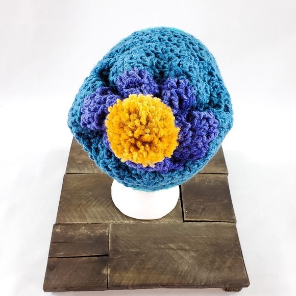 Handmade • Mommy & Me Hat set - Picture 8 of 8